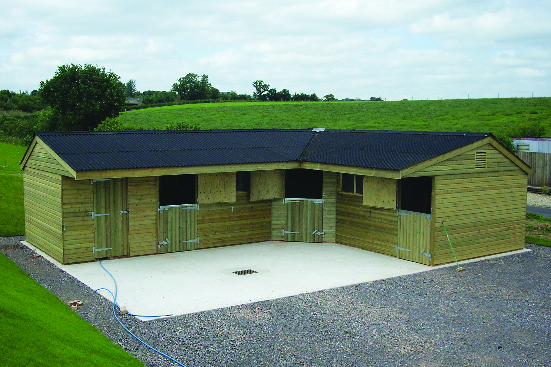 Stables and Field Shelters - Harris Timber Products